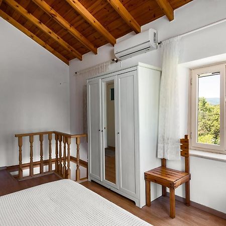 Traditional Rustic Maisonette By Konnect Agios Ioannis Peristerion Dış mekan fotoğraf